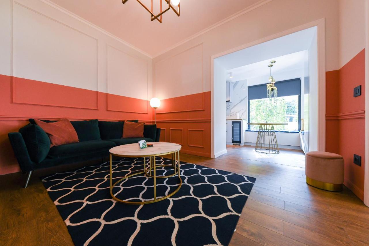 Designer Apartment In The City Center Κλουζ-Ναπόκα Εξωτερικό φωτογραφία