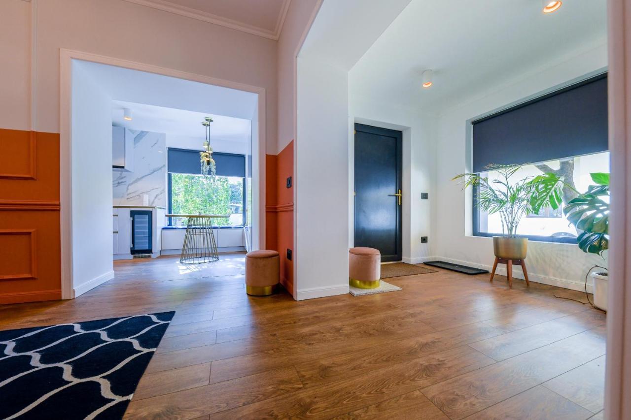 Designer Apartment In The City Center Κλουζ-Ναπόκα Εξωτερικό φωτογραφία